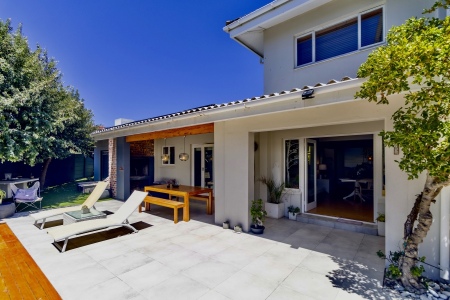 5 Bedroom Property for Sale in Melkbosstrand Central Western Cape